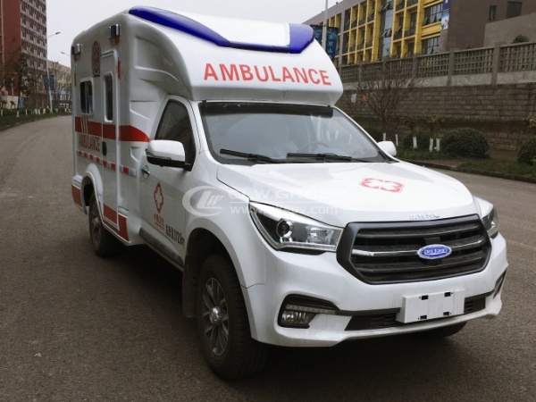 ISUZU Ambulance Box Type - 4WD